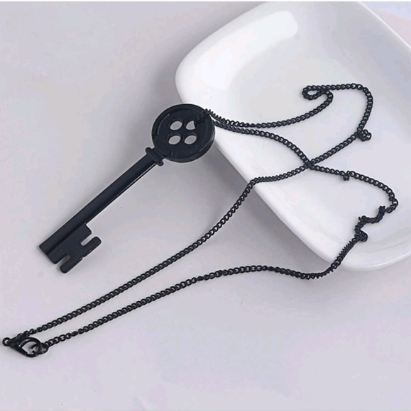 Coraline Metal Key Necklace - Picture 6 of 14